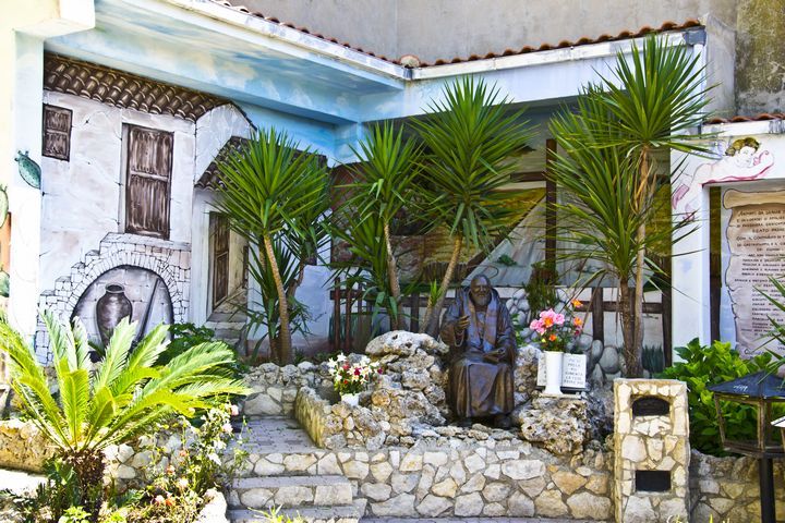 Album relativo a: VILLA DI SAN PIO